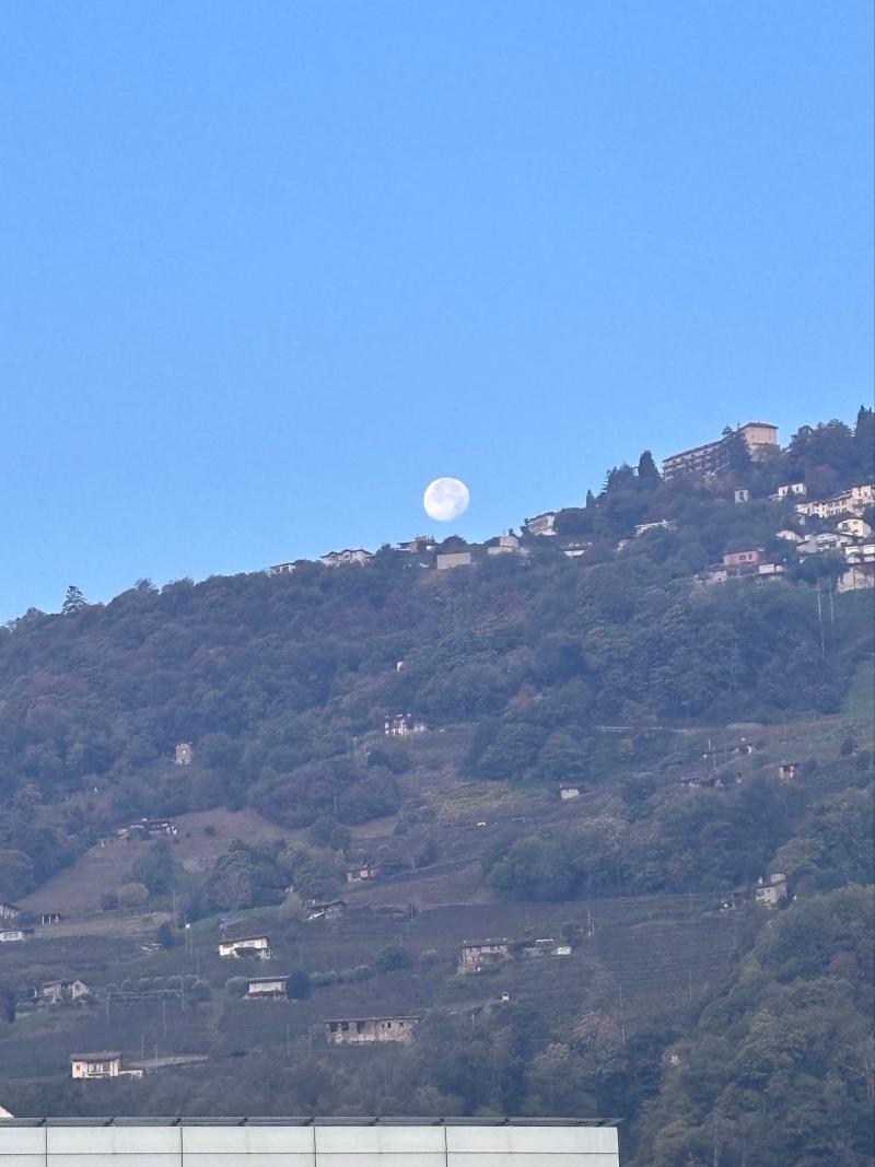 Great moon view (photo 2)